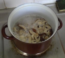 cooking-mushrooms